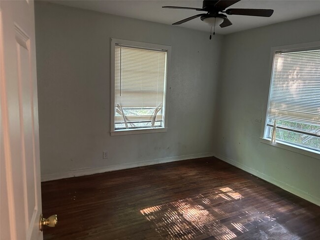 Photo - 13820 FM 787