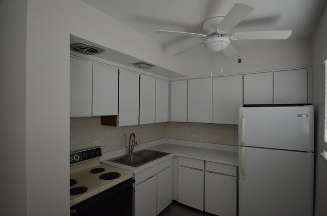 Photo - 2032 Linden Ave Unit A