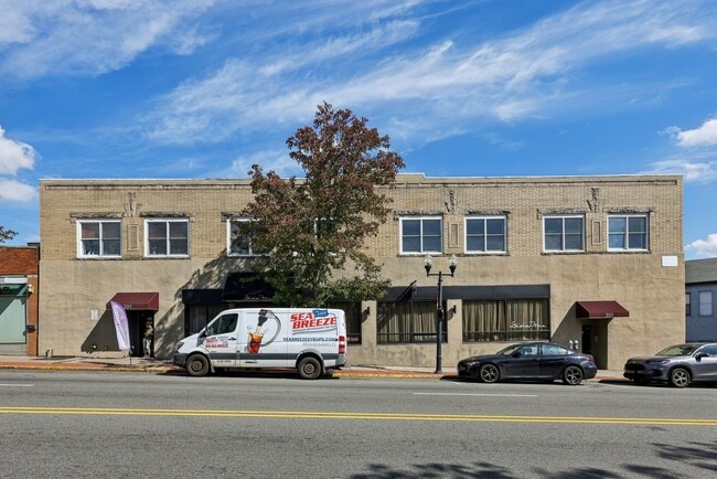 Photo - 331 Bloomfield Ave