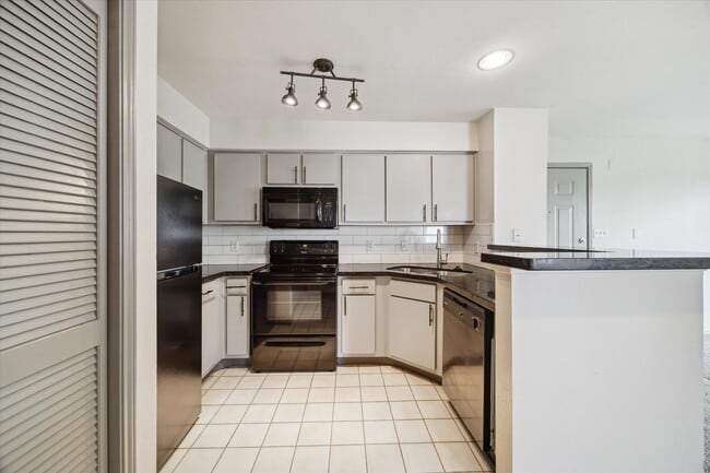 Photo - 1710 W T C Jester Blvd Apartment Unit 5308