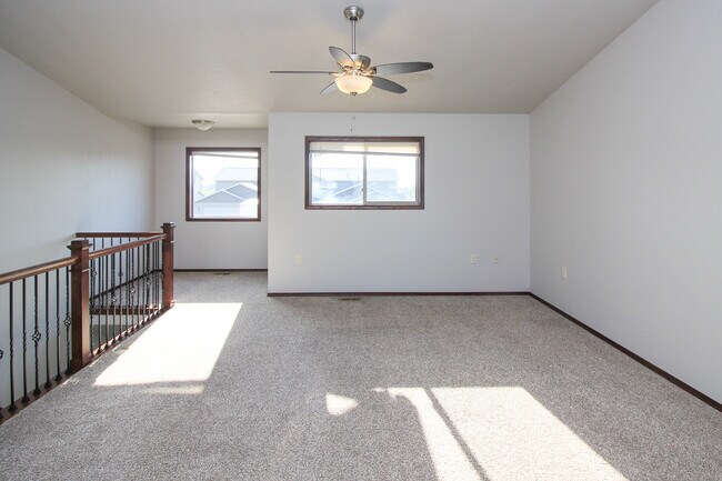 Photo - 320 Vernon Dr Unit 3