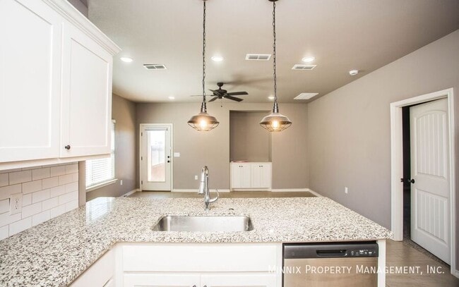 Photo - 1503 Avenue O