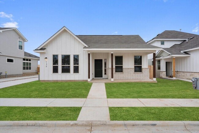 Building Photo - 132 Condesa St