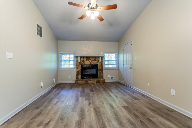 Photo - 3320 Revere Cir