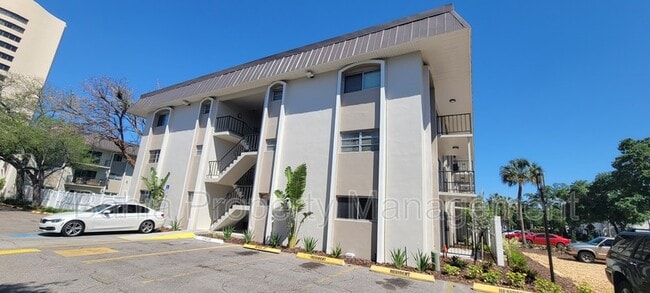 Building Photo - 4611 W Fig St Unit 110 Rental