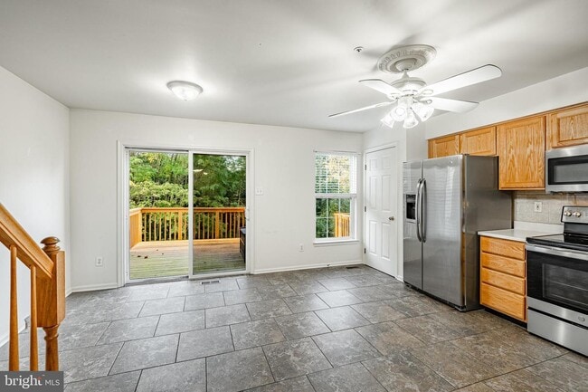 Photo - 596 Coach Hill Ct