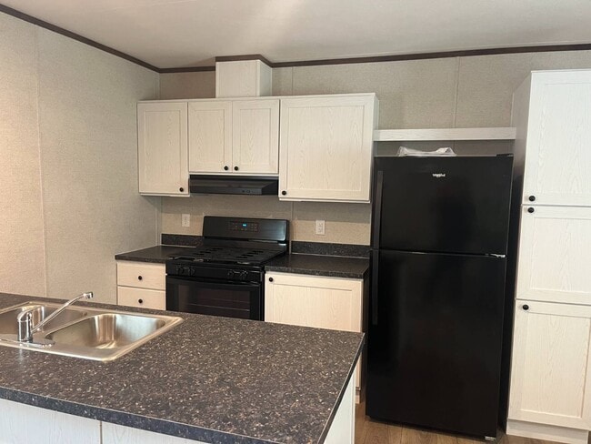 Photo - 1085 Spring Bay Rd