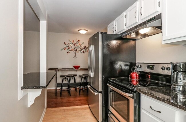 Photo - 907A Hampton Ave