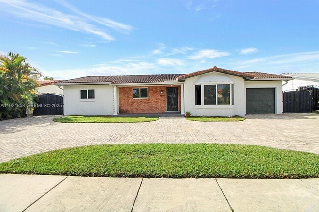 Building Photo - 1804 SW 102nd Ct