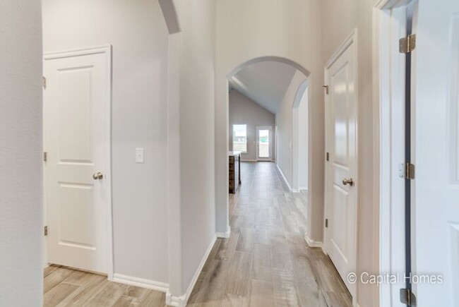 Photo - Relax In The Comfort of a 4/2.5/2! House