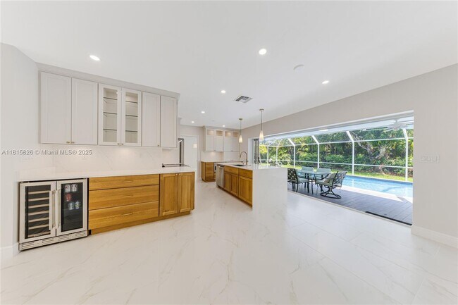 Photo - 8825 SW 151st St