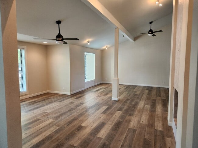 Photo - Tempe 4 Bedroom 3 Bath w/ Pool right near ASU!