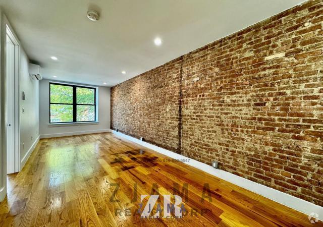 Building Photo - 3 bedroom in Brooklyn NY 11210 Unit 2 Rental