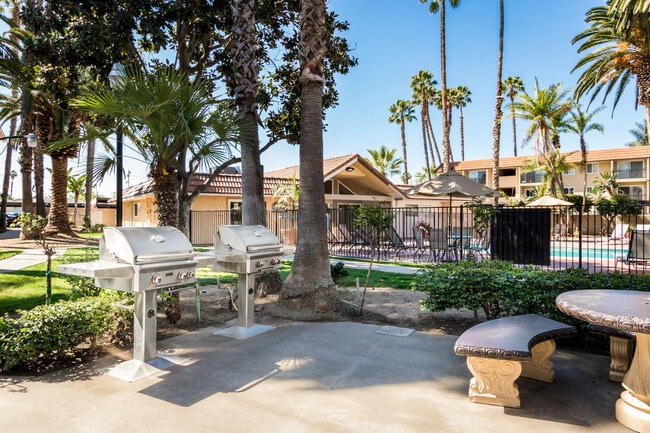 Casa Grande Apartments