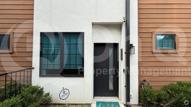 Building Photo - 1910 Caddo St Unit B103 Rental