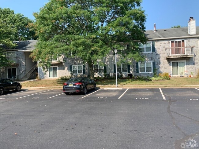 Building Photo - 101 Quince Ct Rental