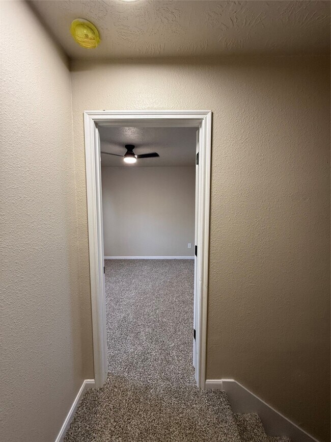 Building Photo - 14159 Running Bear Dr