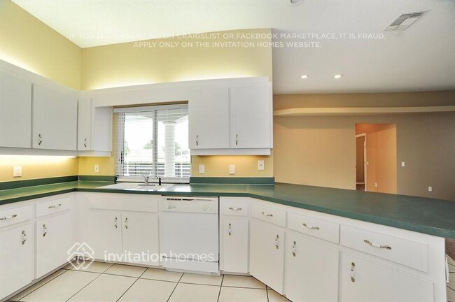 8288 Short Way