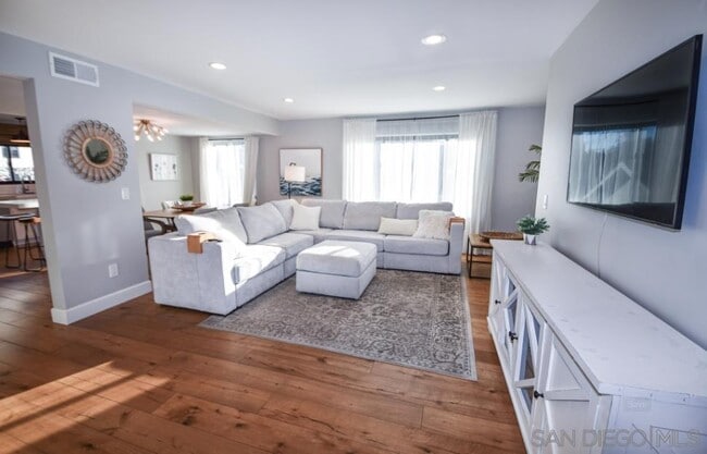 Photo - 845 E Ave Unidad E