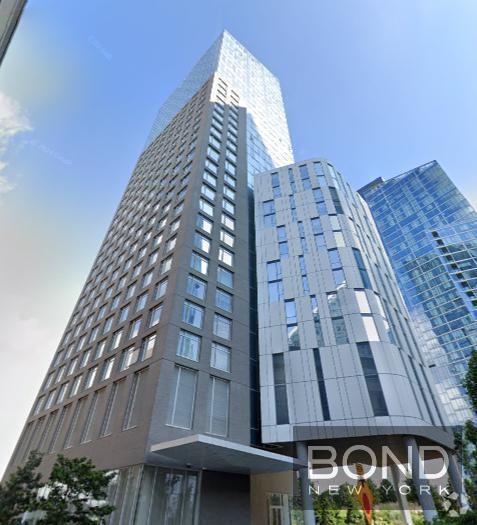 Building Photo - 675 W 59th St Unit 2108 Rental