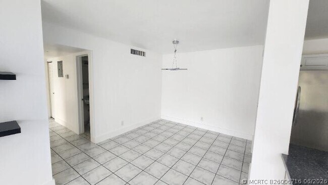 Photo - 517 Dotterel Rd Unit 31c