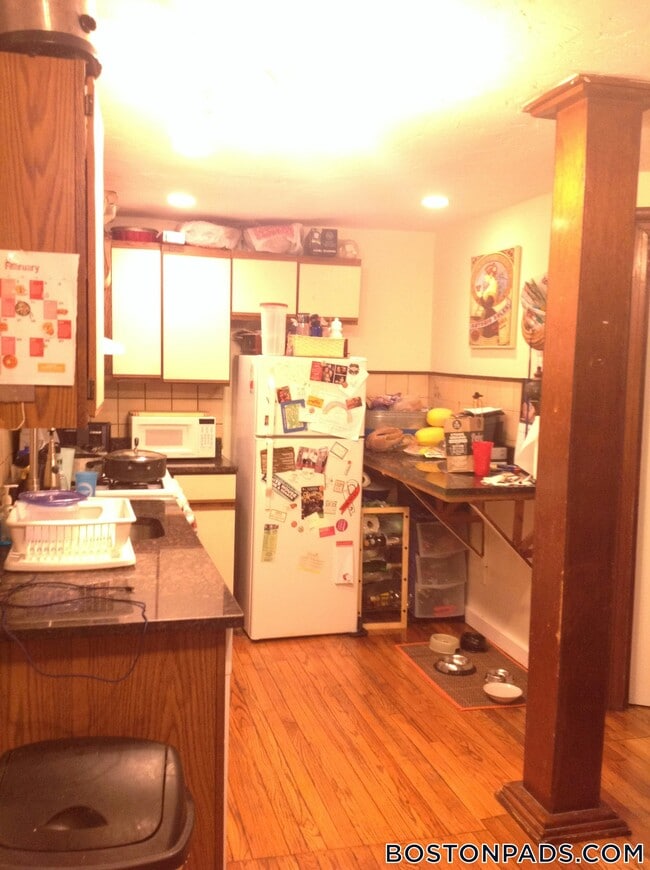 58 Queensberry St Unit G2