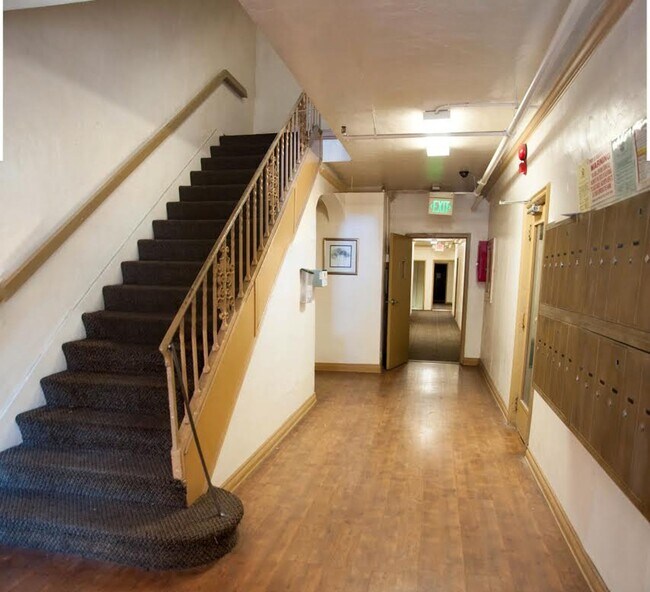 Photo - IRO - Irolo Apartments
