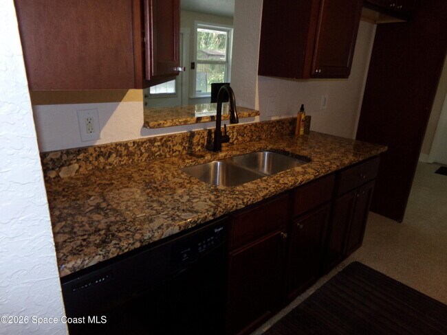 Photo - 1819 Poinsetta Blvd