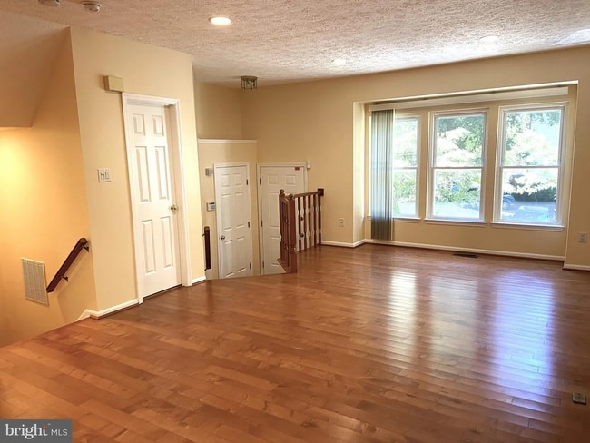 Photo - 27 Beacon Hill Way