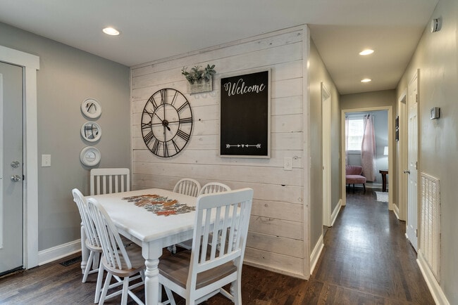 Photo - 121 Dennis Rd