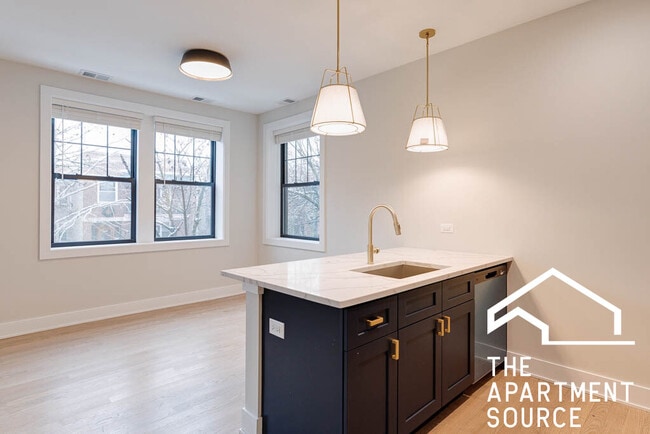 Photo - 4405 N Seeley Ave Unit 2F