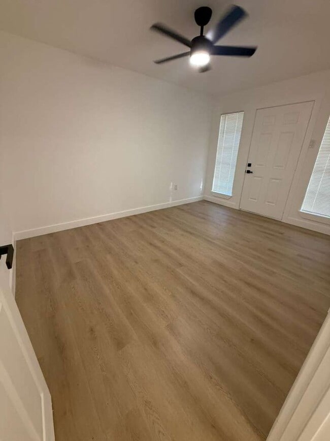 Photo - BEAUTIFUL HOME IN HOUSTON. MOVE IN READY!.