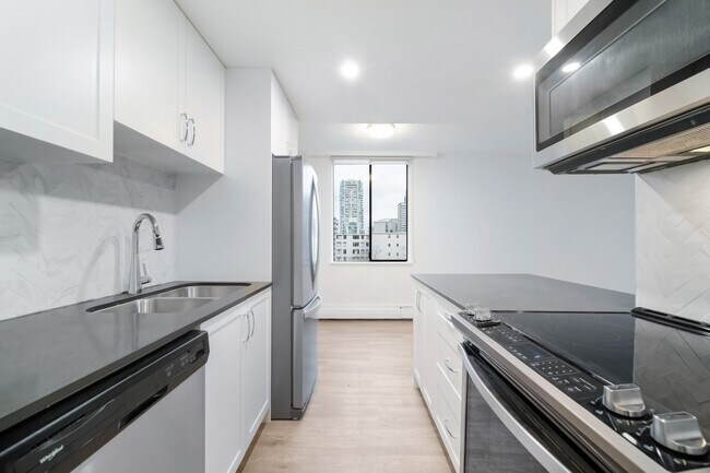 Photo - 945 Jervis Street