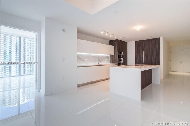 Photo - 851 NE 1st Ave