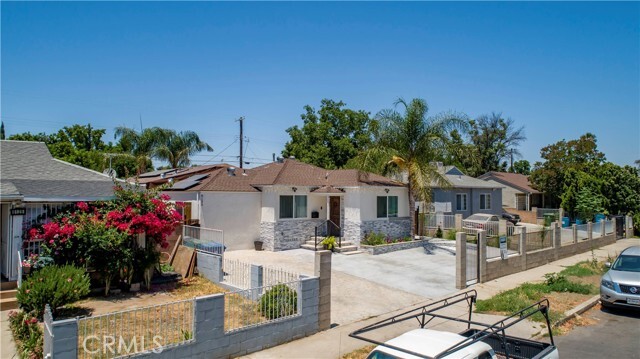 Photo - 8135 Noble Ave Townhome