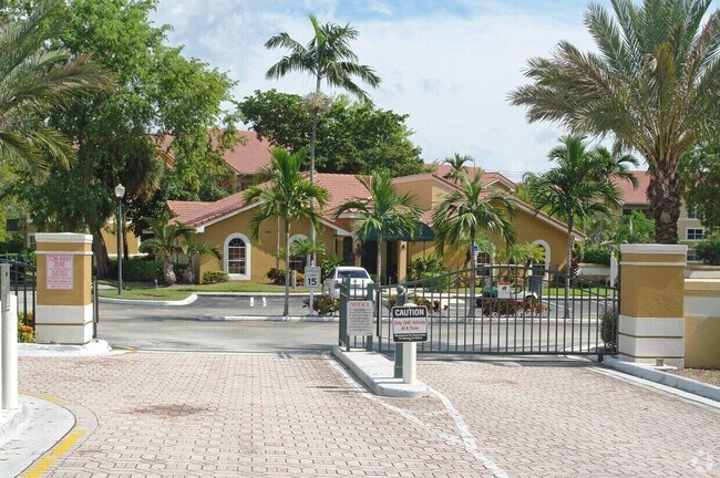 Photo - 8977 Wiles Rd Unidad 203