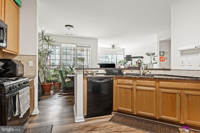 8202 Catbird Cir Unit 101
