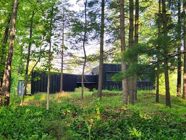 Photo - 6666 Bloomfield Ln