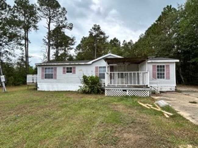 Building Photo - 3 Bed 2 bath home for rent