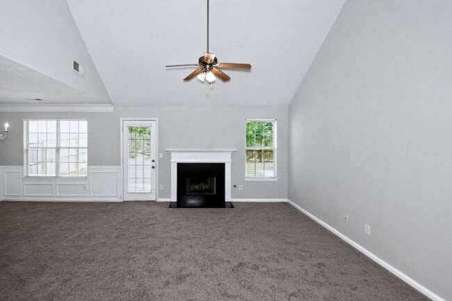 Photo - 60 Lassiter Dr