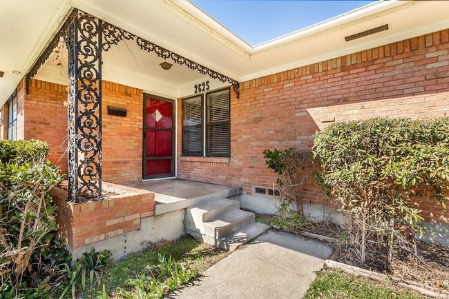 Photo - 2625 San Medina Ave House