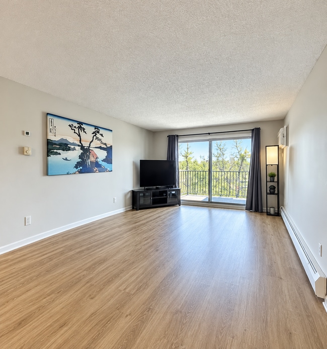 520 Ridgewood Ave