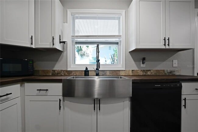 Photo - 213 S Bougainvillea Ave