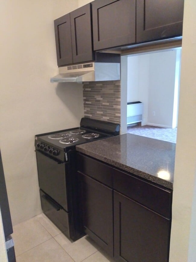 Photo - Creswood Apartments- Come home to Convenie...