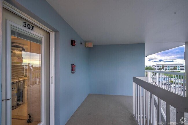 Building Photo - 20 NE Plantation Rd Unit 307 Rental