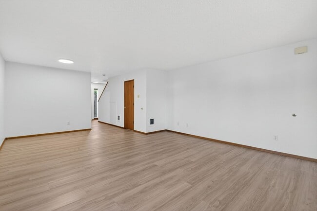 Photo - 470-470 W Gloucester St Unit 430