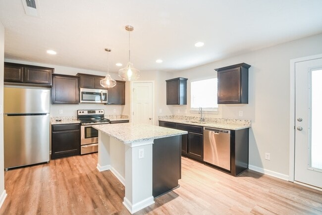 Photo - 816 Declaration Dr