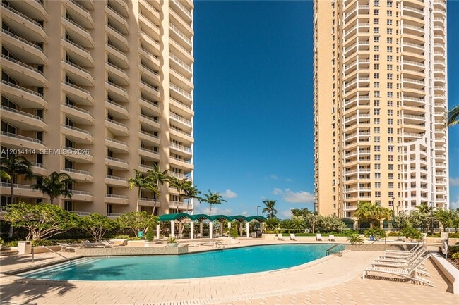 Photo - 888 Brickell Key Dr Unit 211