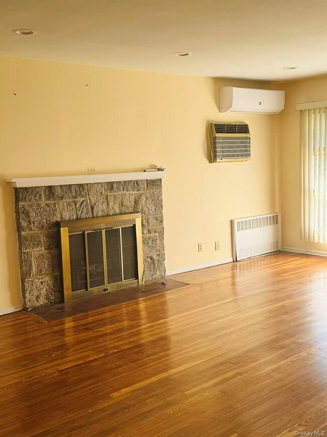 Photo - 199-28 24th Ave