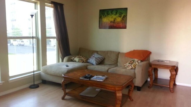 Photo - 2414 Longview St Unit 201